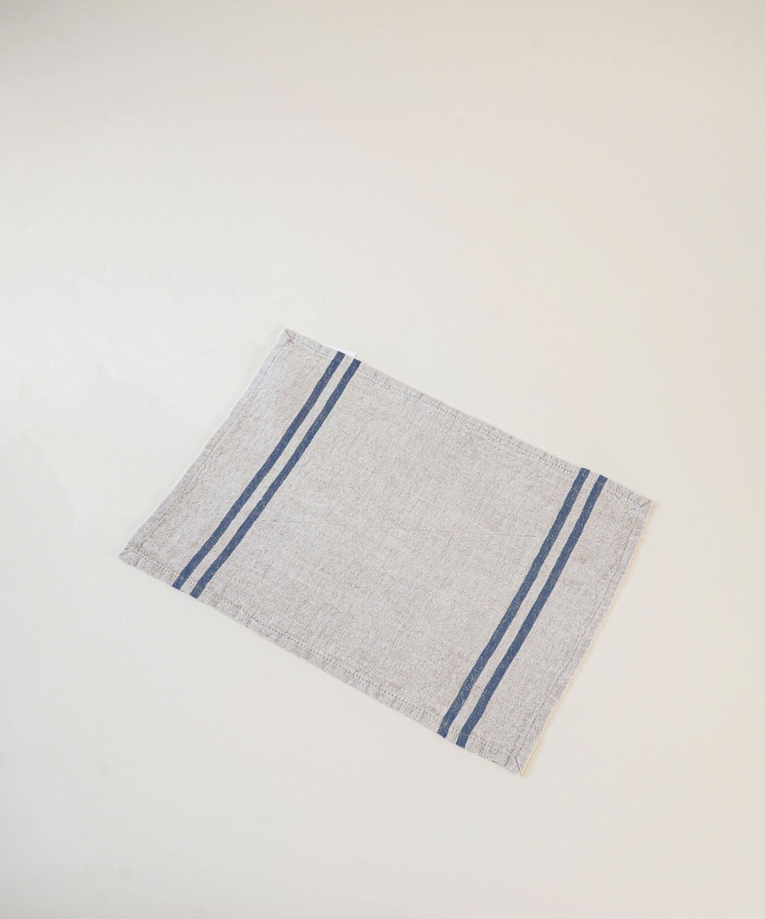 Fully Wired Luncheon Mat | 世界のラグと照明を提案するorbitex