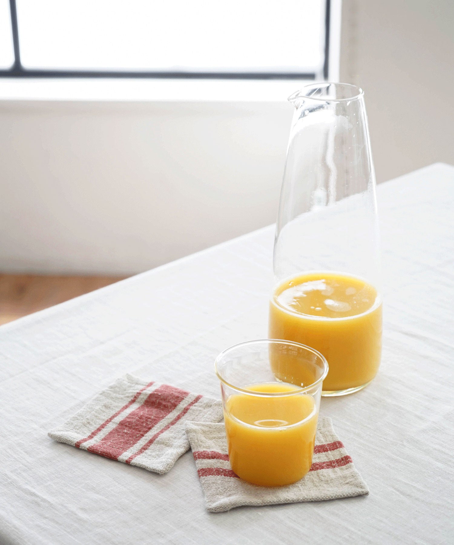 リューズガラス カラフェ　トール