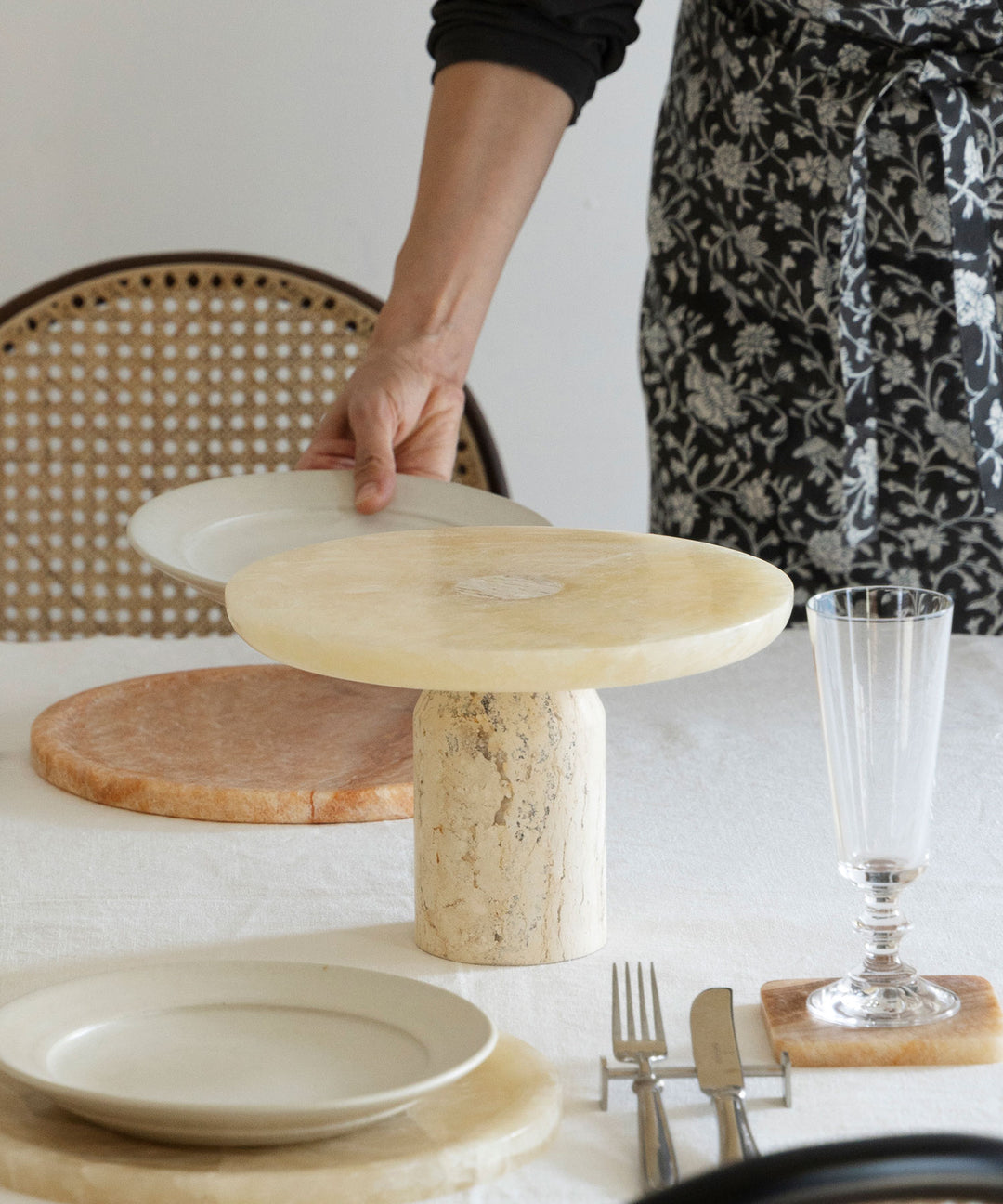 sankara_marble_cakestand_light