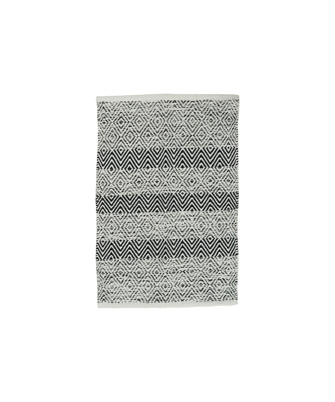 ラグの力を借りて、 暮らしを心地よく彩る – TIMELESS COMFORT