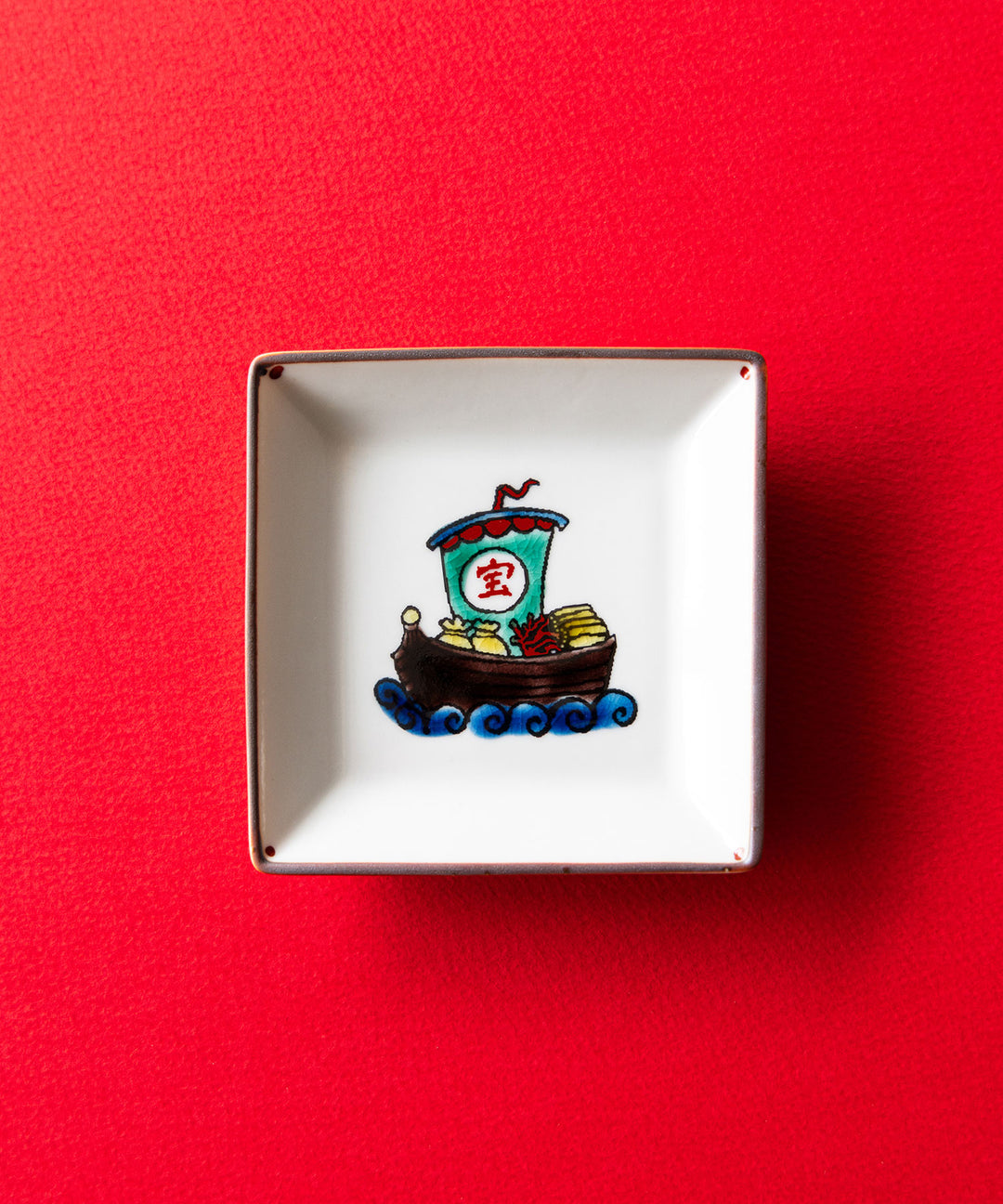 双鳩窯 / 寿ぎ角小皿 - 九谷焼の華やかさと吉祥絵柄が彩る小皿