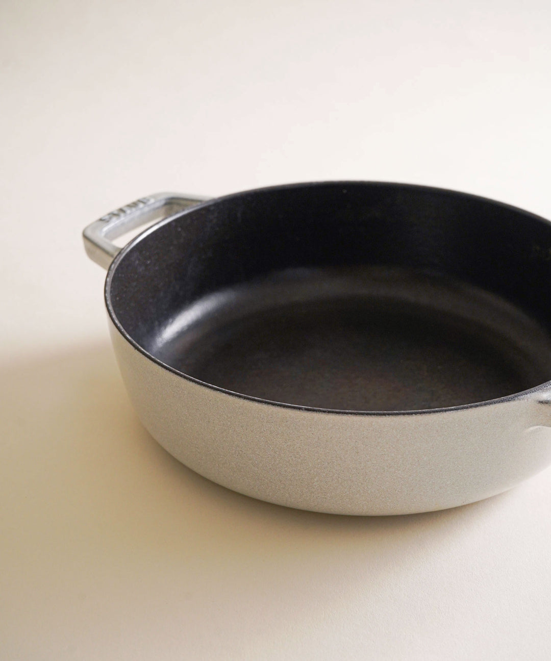 STAUB（ストウブ）ブレイザー・ソテーパン 24cm｜耐久性に優れた