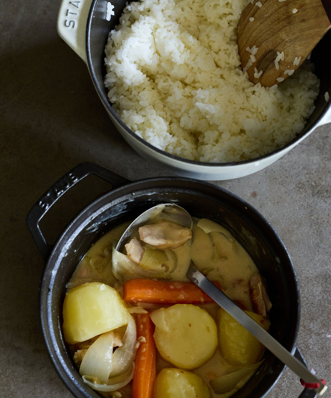 【極美品/週末価格】STAUB ラ・ココットde GOHAN カンパーニュ STAUB ラ ココット de GOHAN M カンパーニュ 2合炊き | 鍋 | お