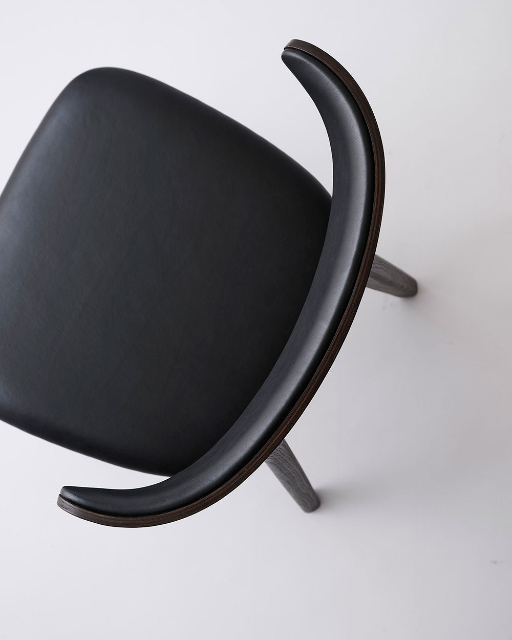 SQURE ROOTS LANNA CHAIR 展示品 SQUARE ROOTS（スクエアルーツ）LANNA CHAIR｜シルエットが