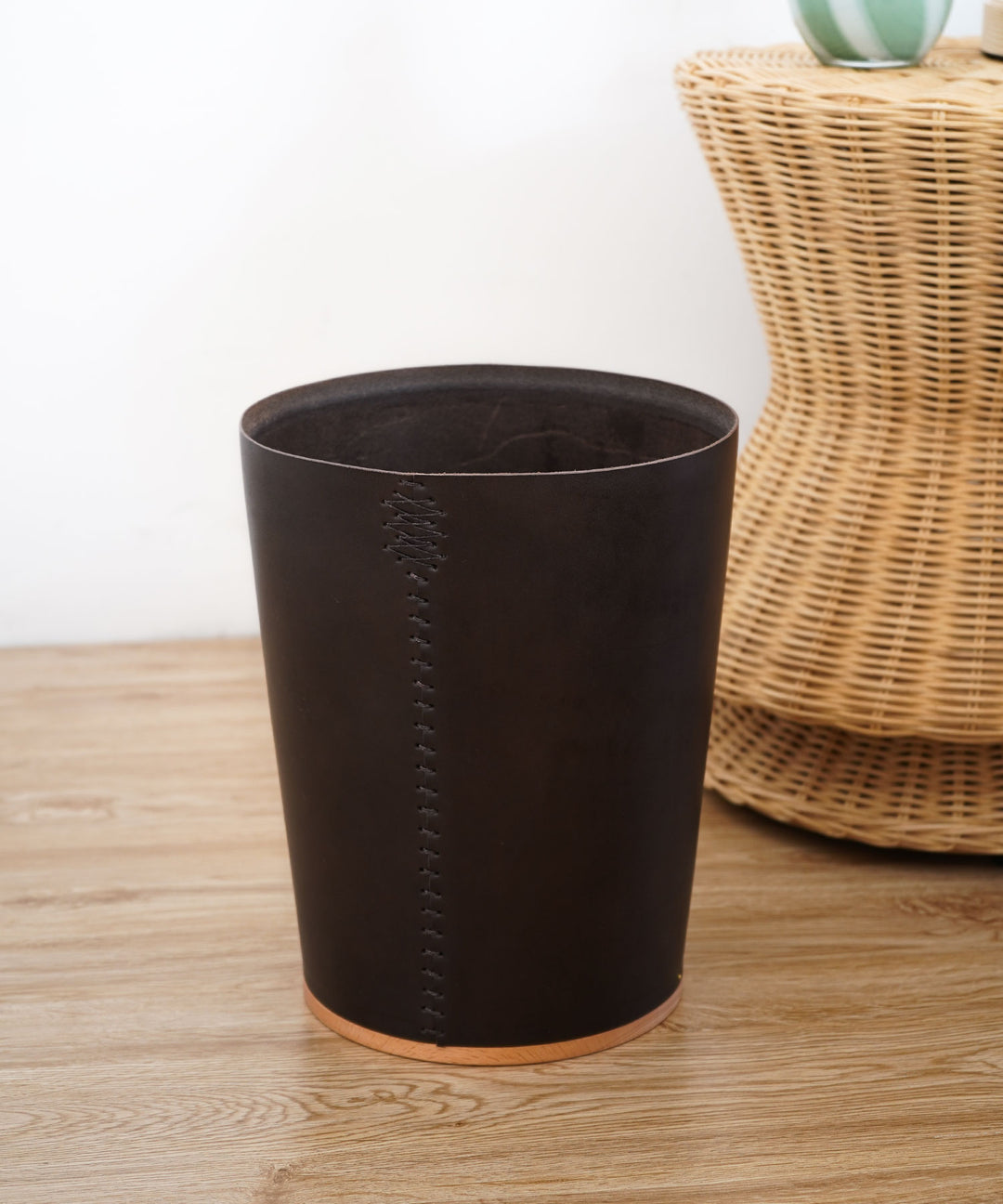 DUSTBOX DECO – TIMELESS COMFORT
