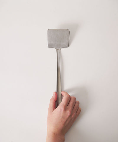 すくいやすく返しやすいターナー