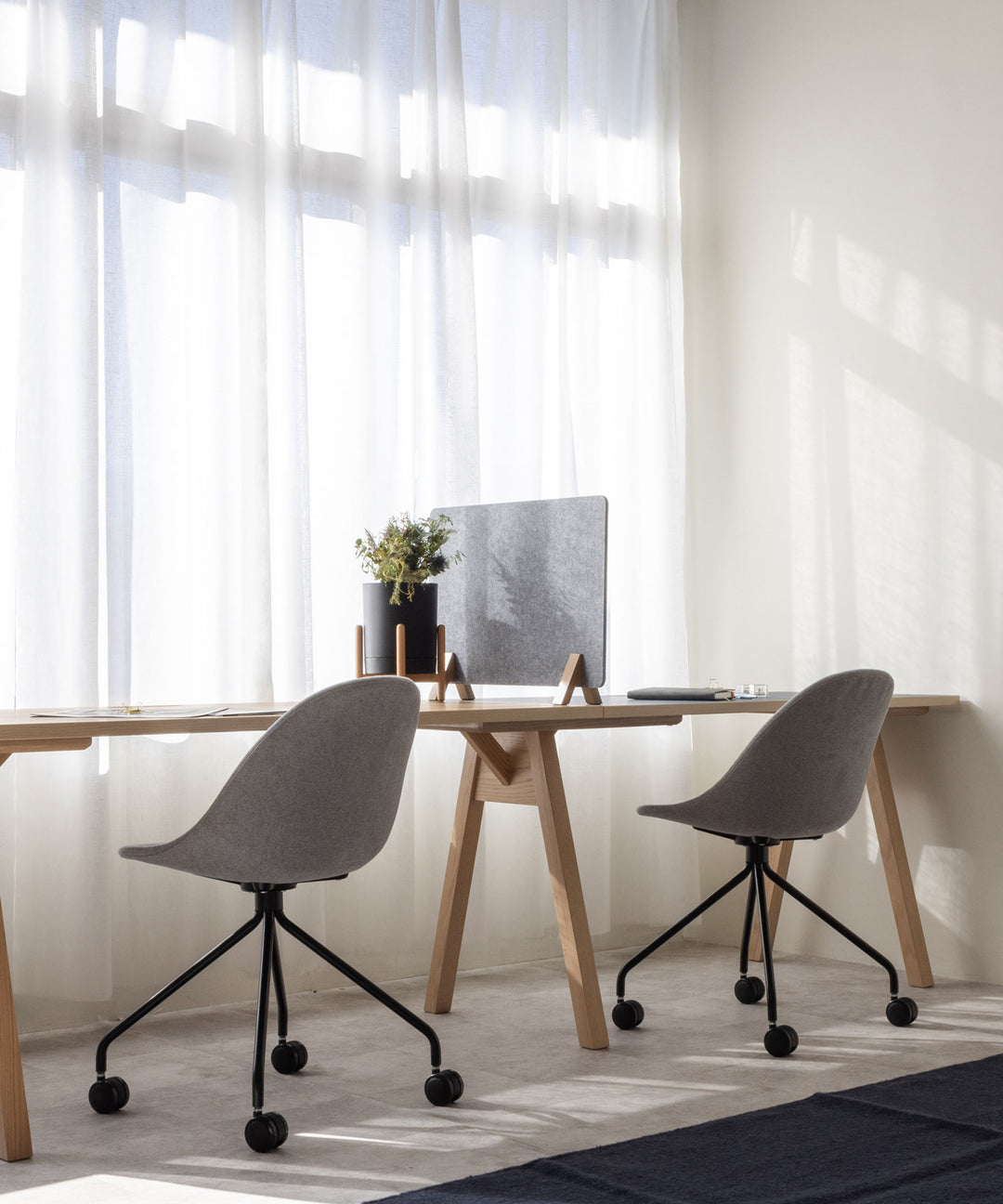 Work Plus（ワークプラス）】KANOA CASTOR CHAIR｜スタイリッシュな 
