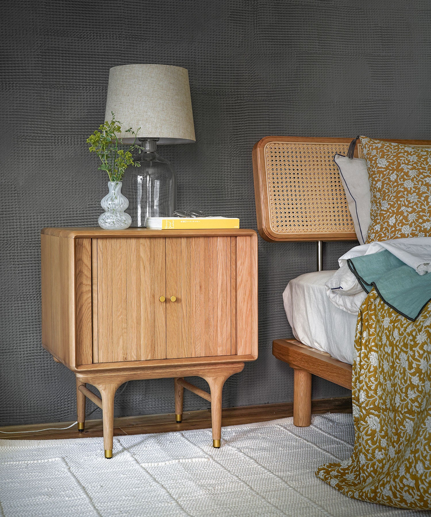 【予約商品・12月中旬入荷予定】JULIE 2DOOR BEDSIDE TABLE WHITE OAK