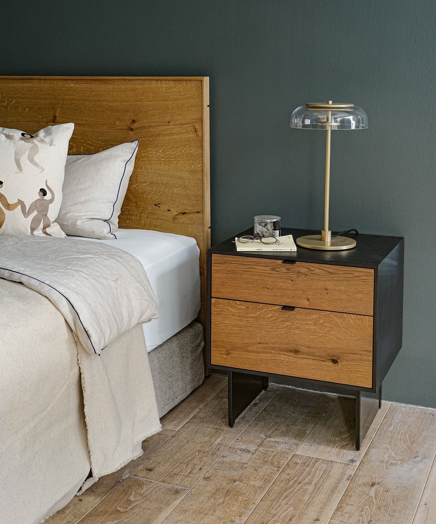 ESTRIA BEDSIDE TABLE