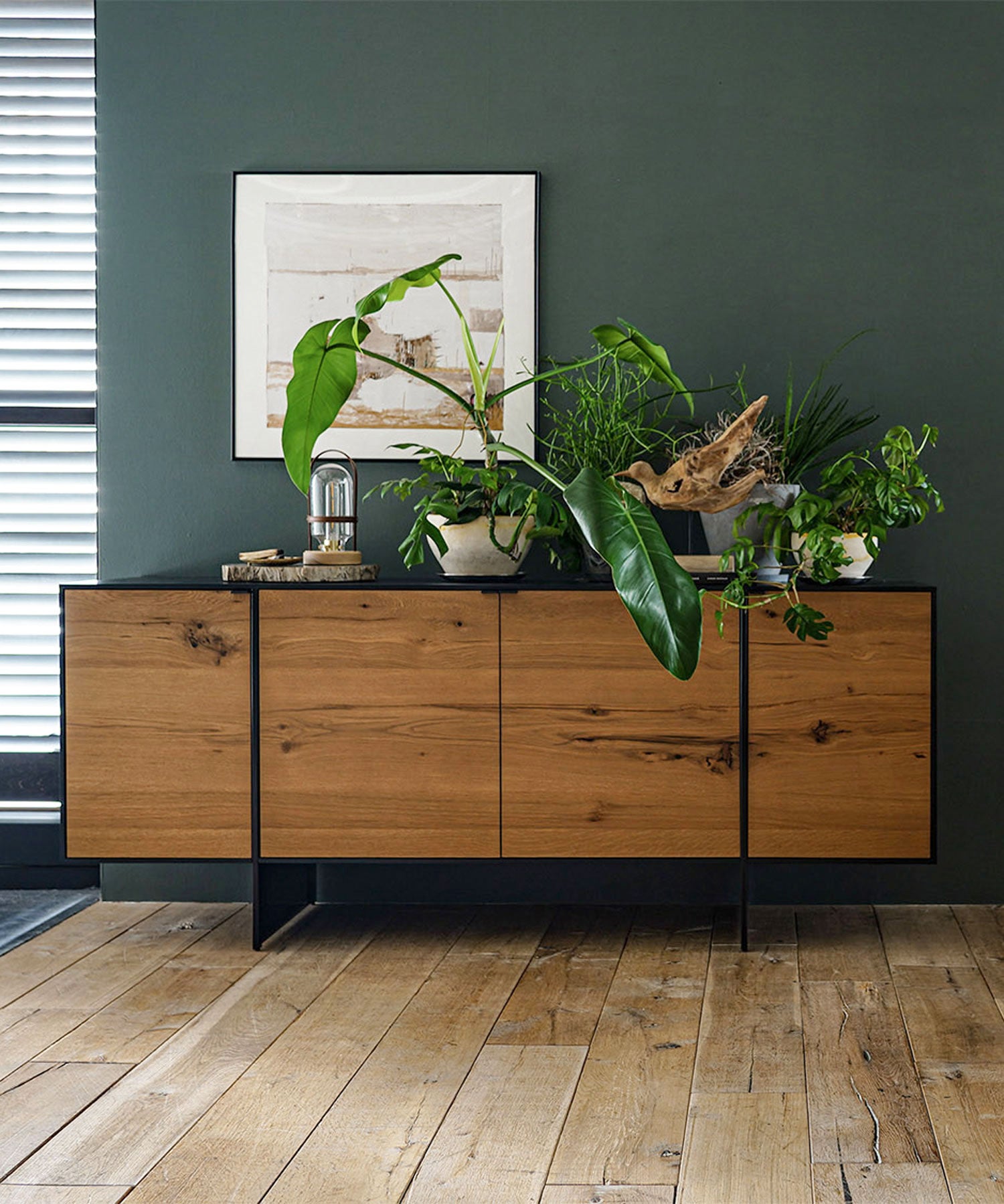 ESTRIA SIDE BOARD 1800