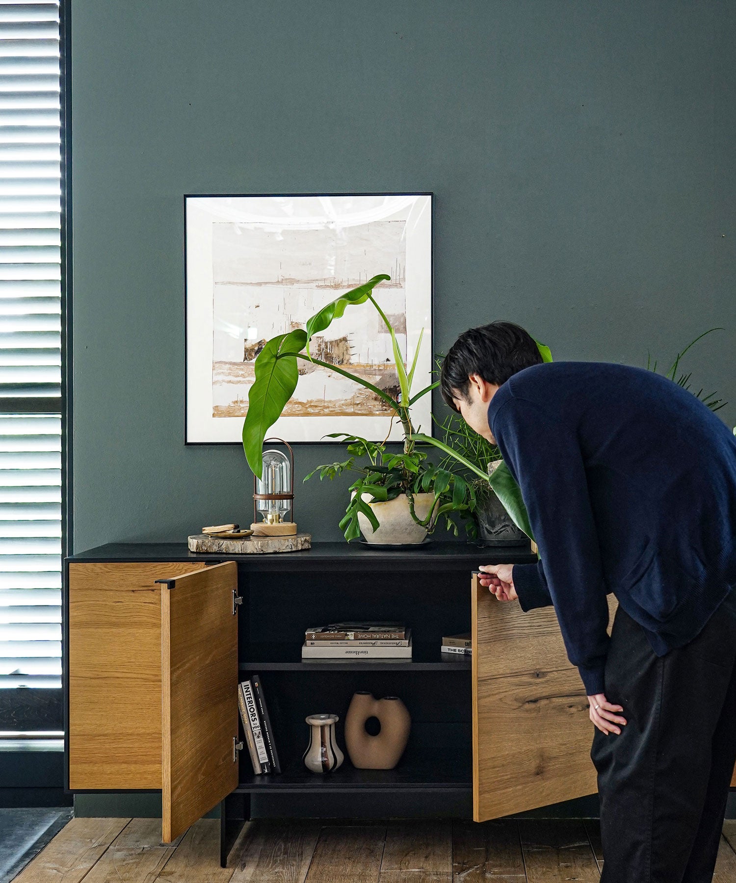 ESTRIA SIDE BOARD 1800