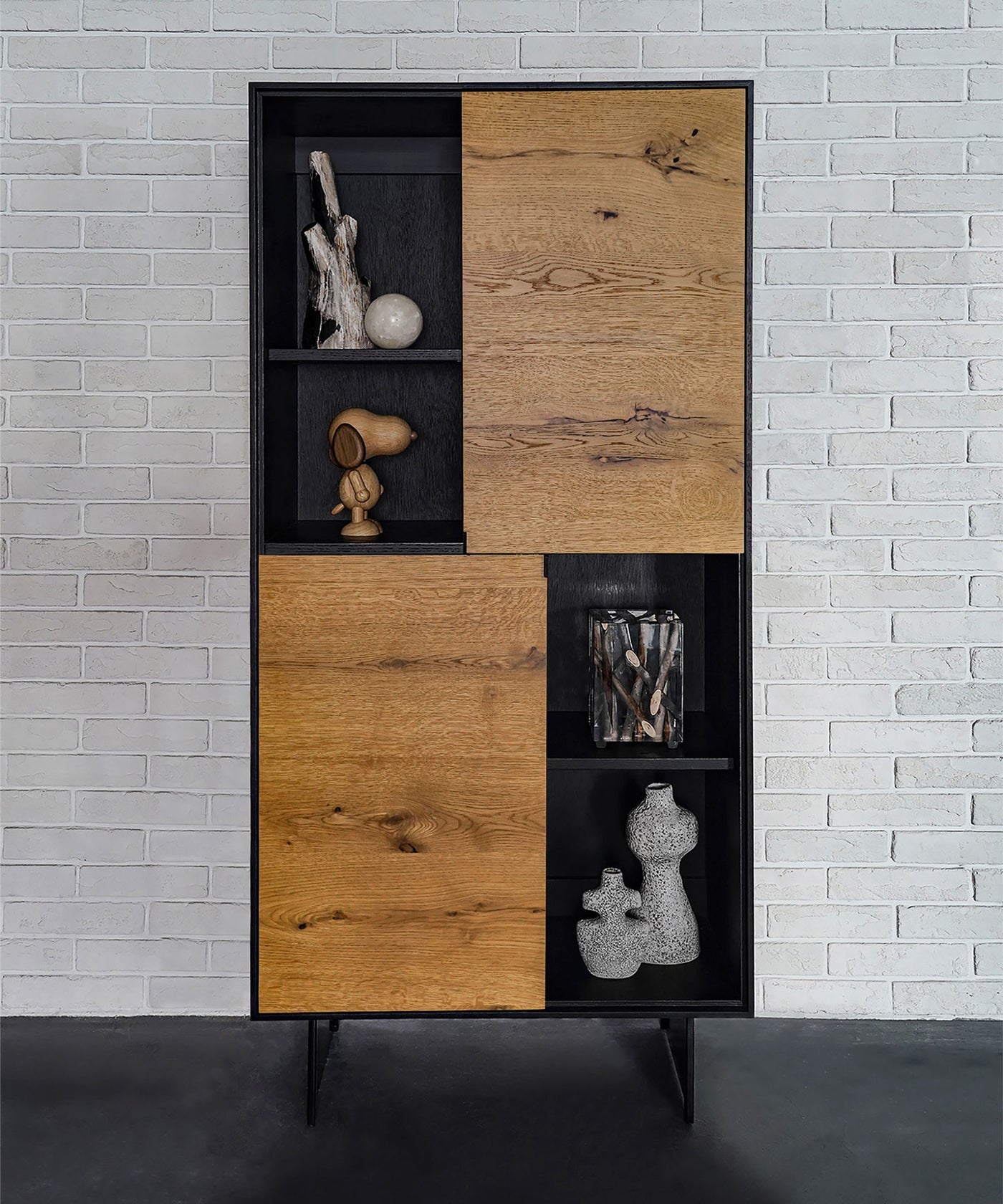 【新商品・1月下旬入荷予定】ESTRIA TALL BOOK CABINET