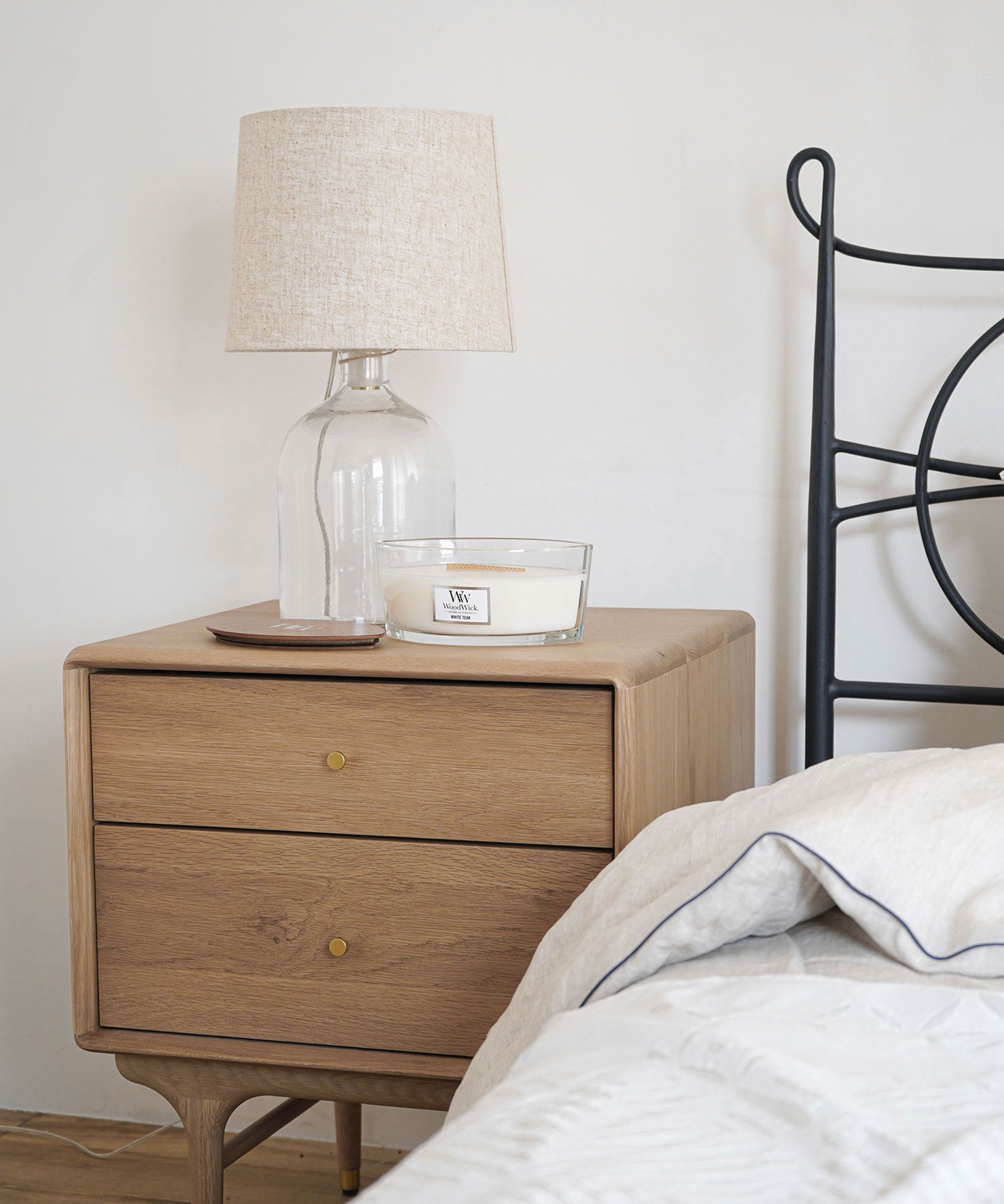 【予約商品・12月中旬入荷予定】JULIE BED SIDETABLE WHITE OAK