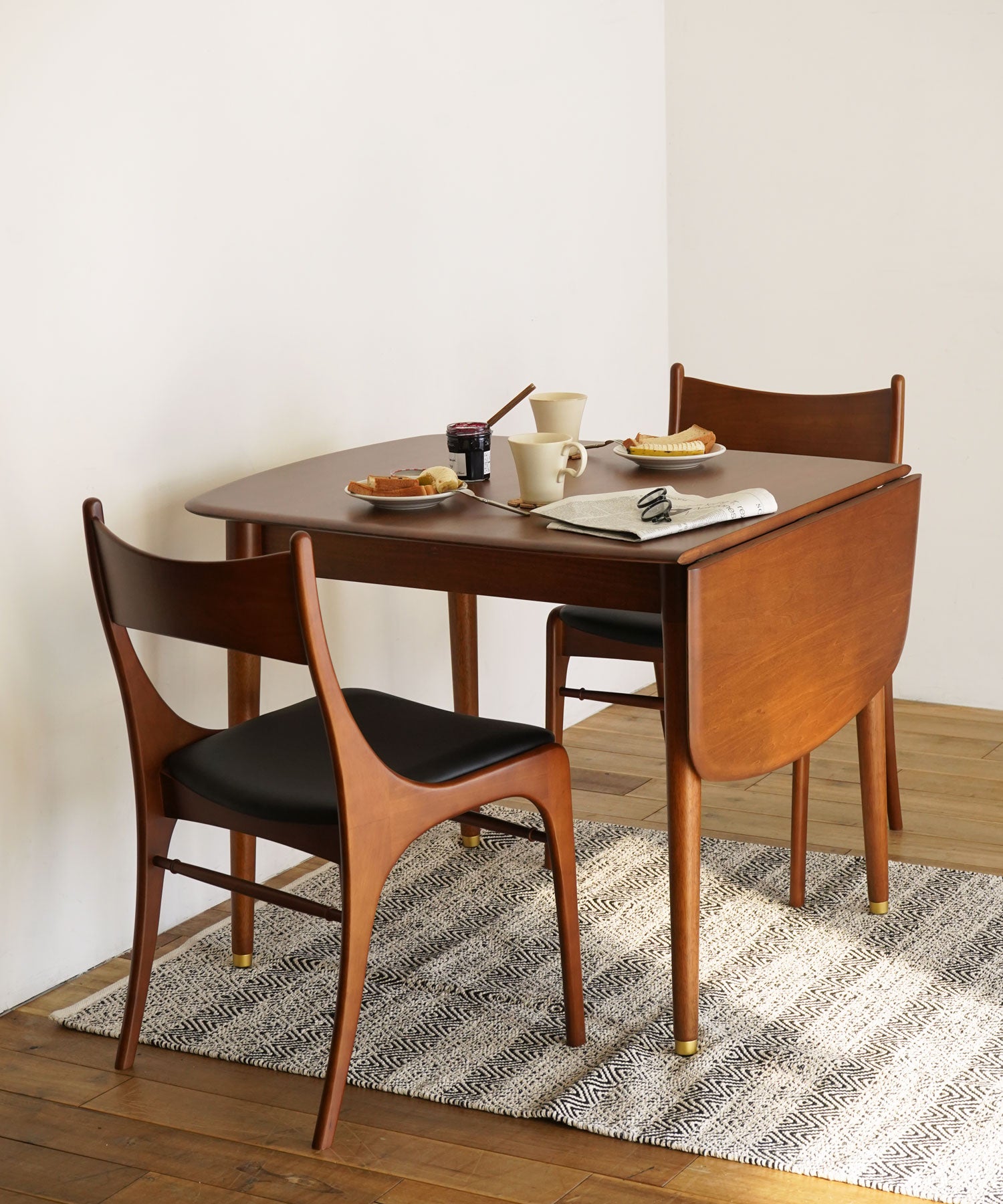 JULIE BUTTERFLY DINING TABLE