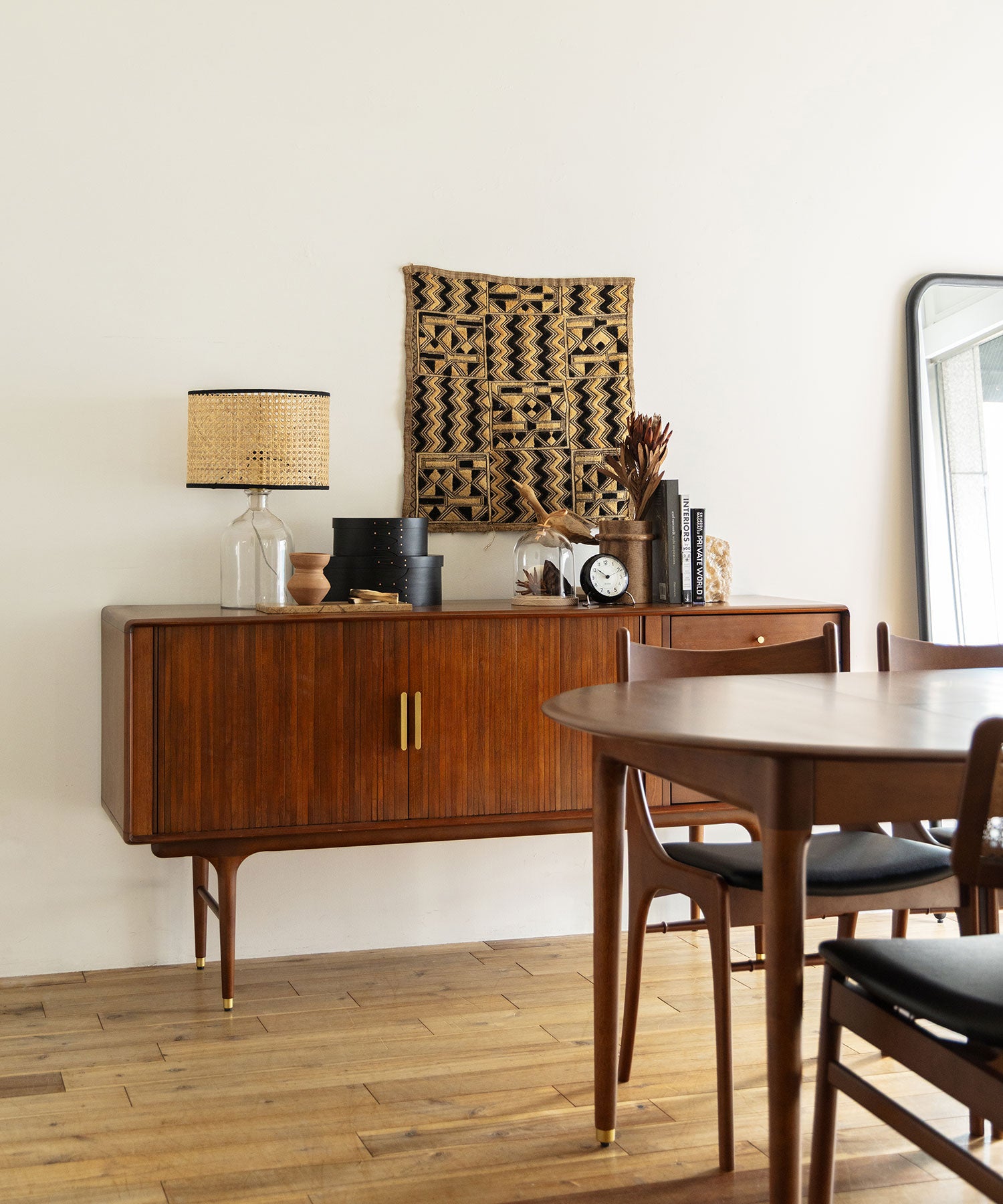 ダイニングシーンにもマッチします。