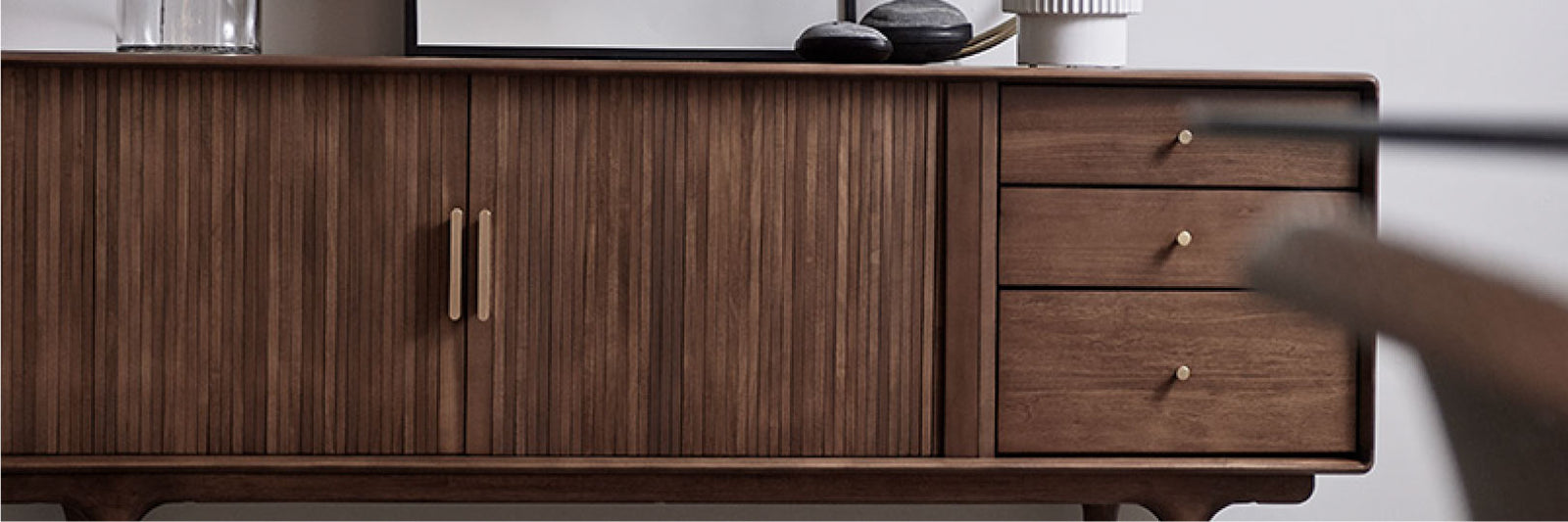 XANDER DESIGNS – TIMELESS COMFORT