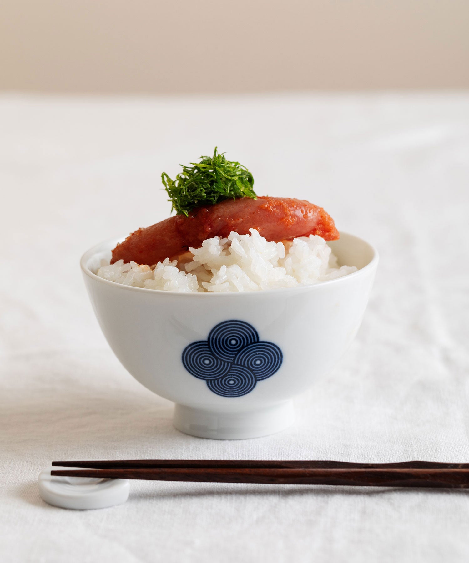 古白磁 染付紋 渦 飯碗