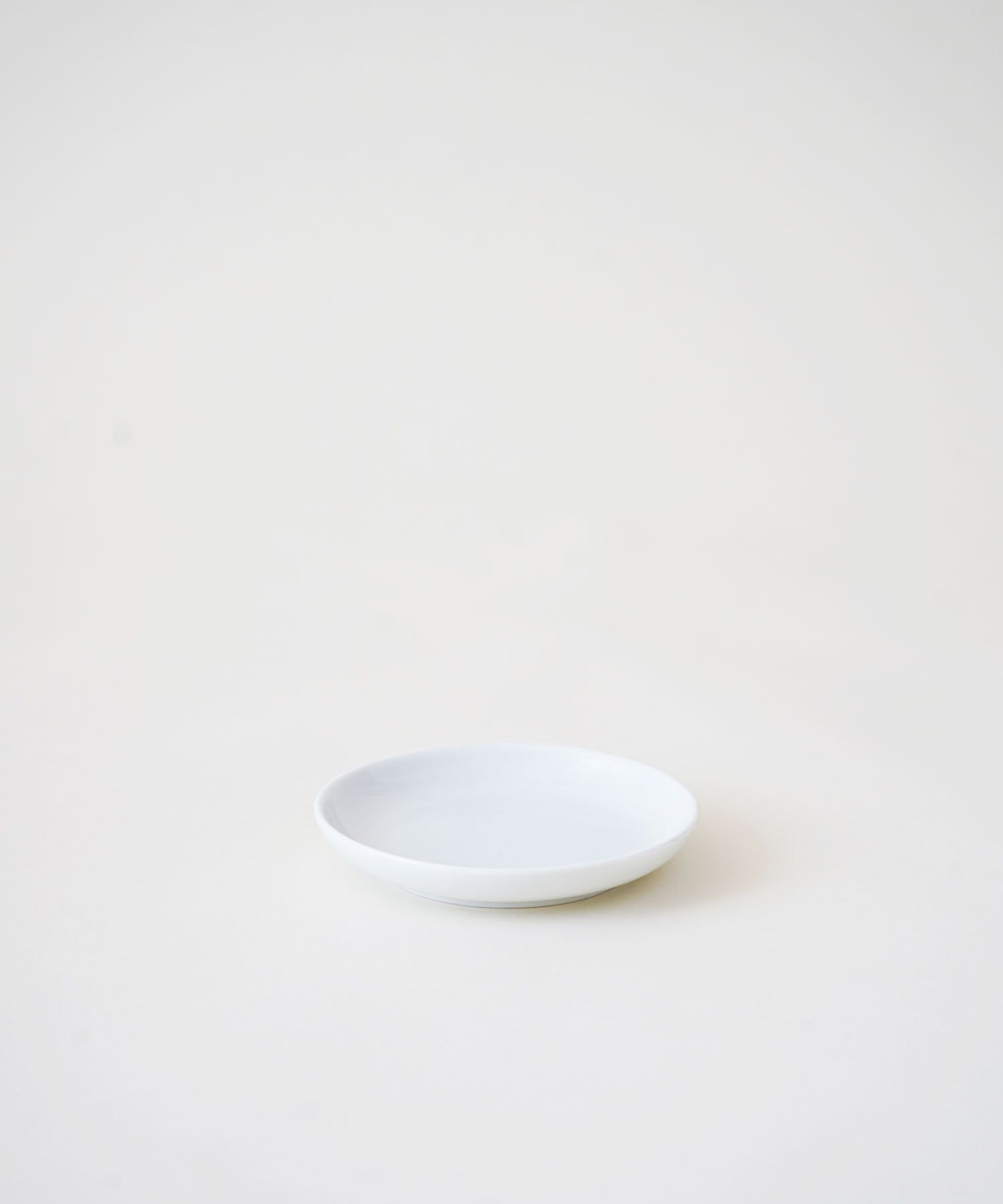 古白磁 3.5寸 豆皿 – TIMELESS COMFORT 古白磁 3.5寸 豆皿 – TIMELESS COMFORT