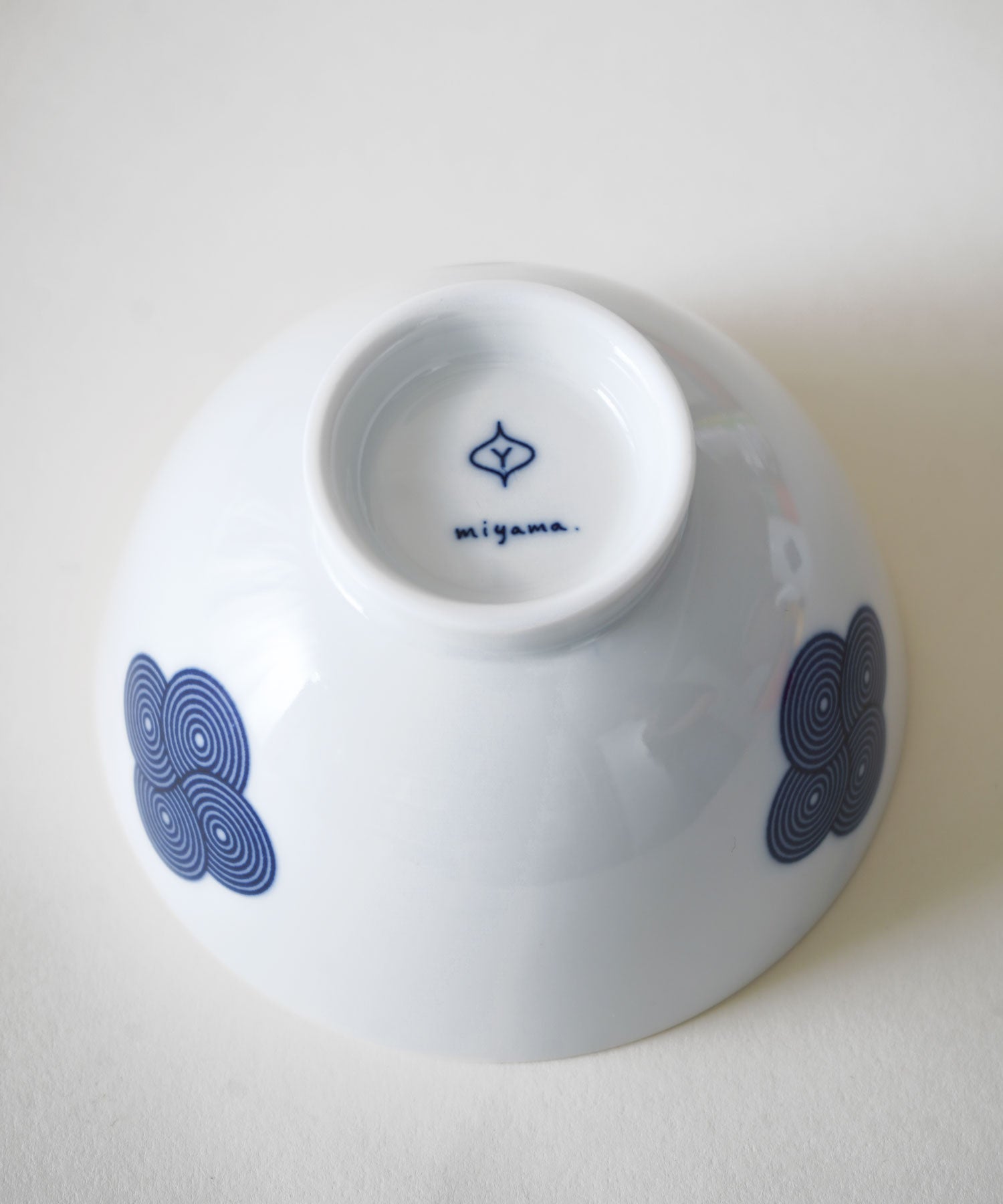 古白磁 染付紋 渦 飯碗