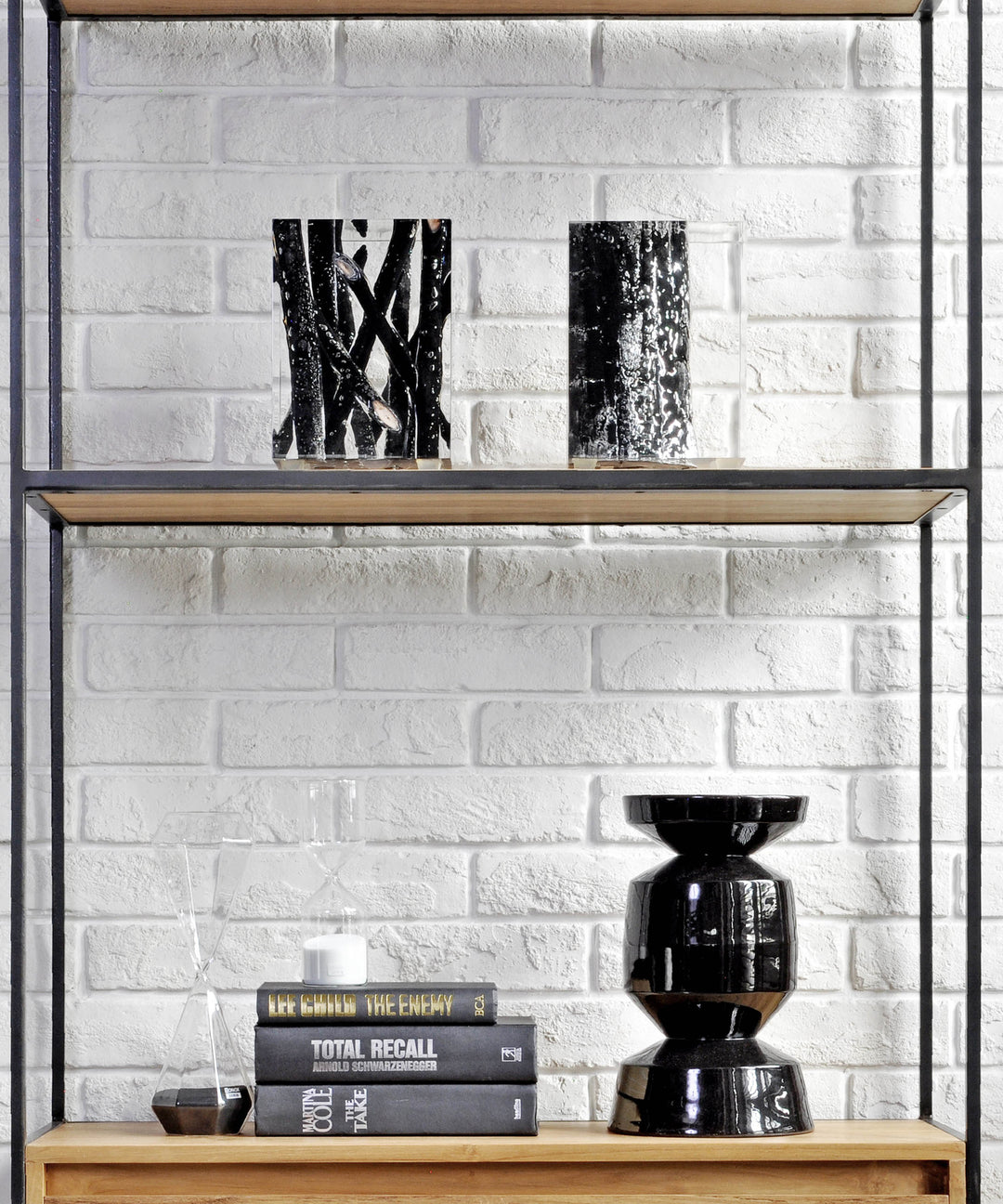 TOTEM DRAWER SHELF – TIMELESS COMFORT