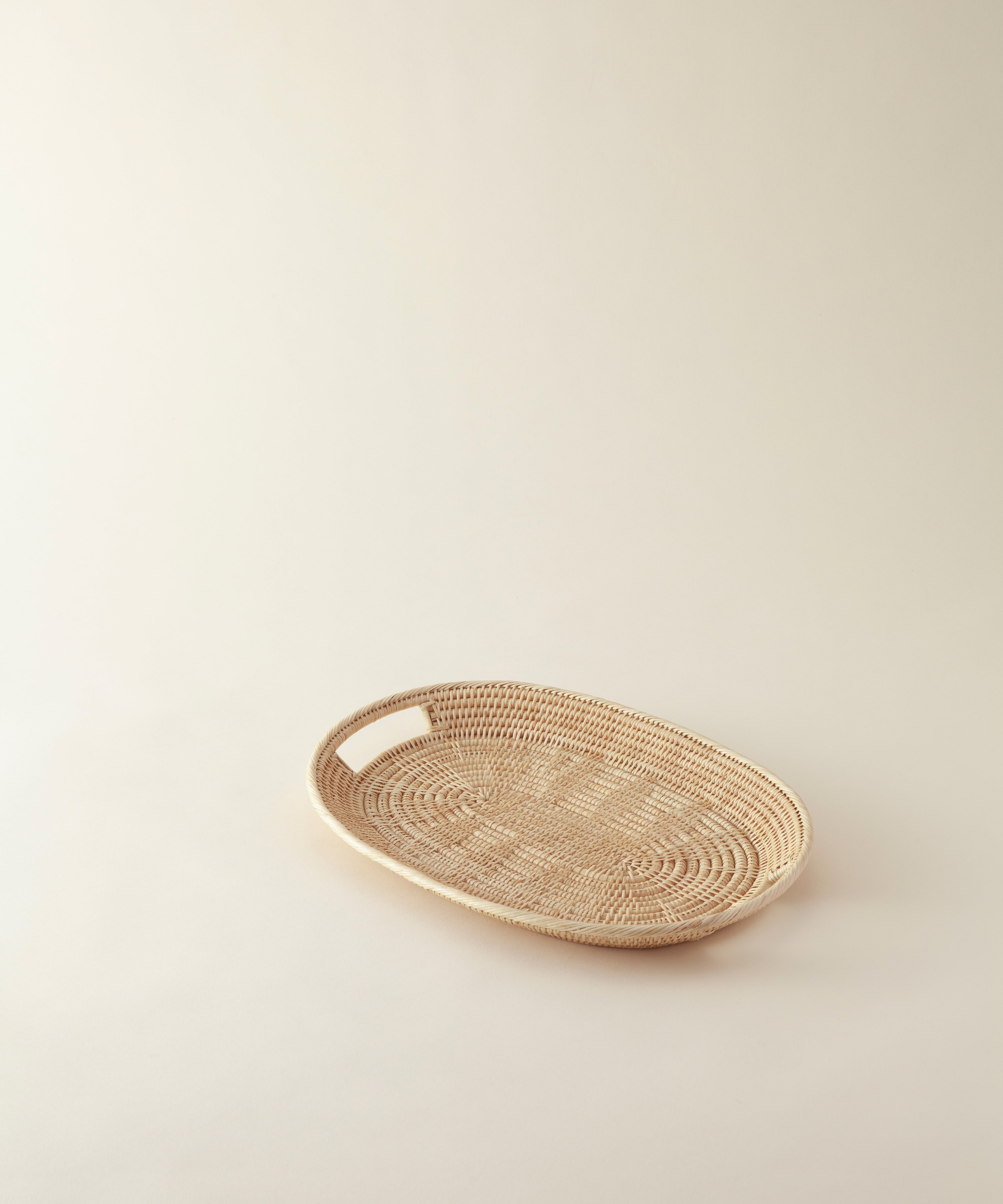 オーバルトレイ