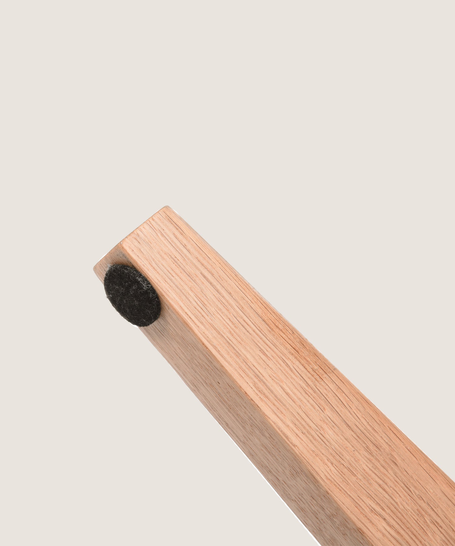 LIEN ROUND SIDE TABLE OAK