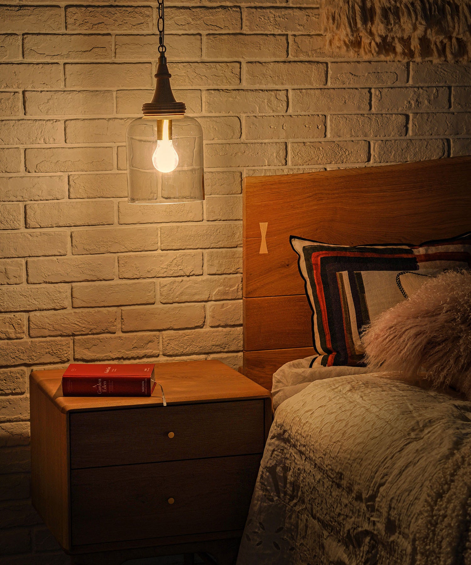 TURNERY PENDANT LAMP