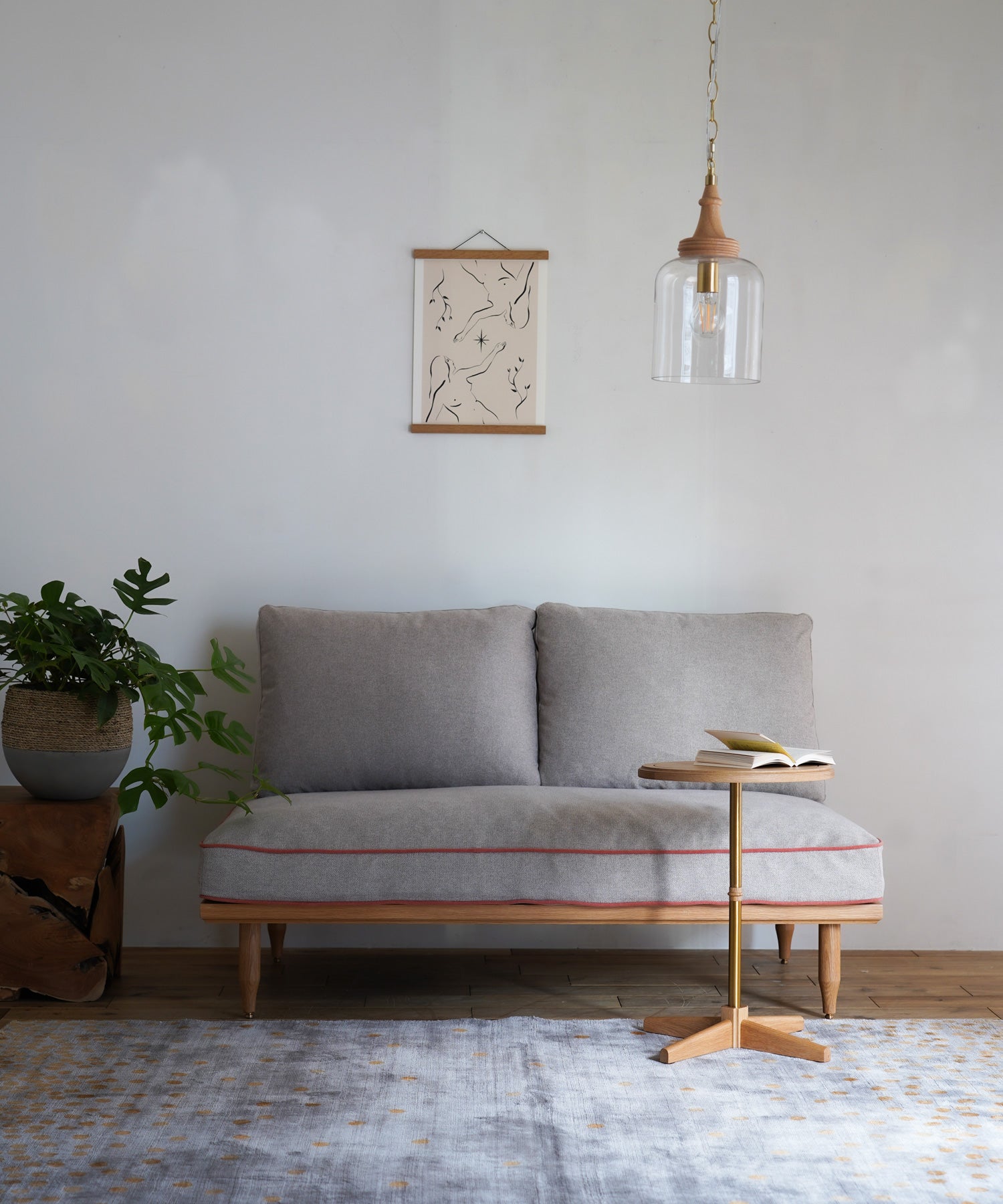 LIEN ROUND SIDE TABLE OAK