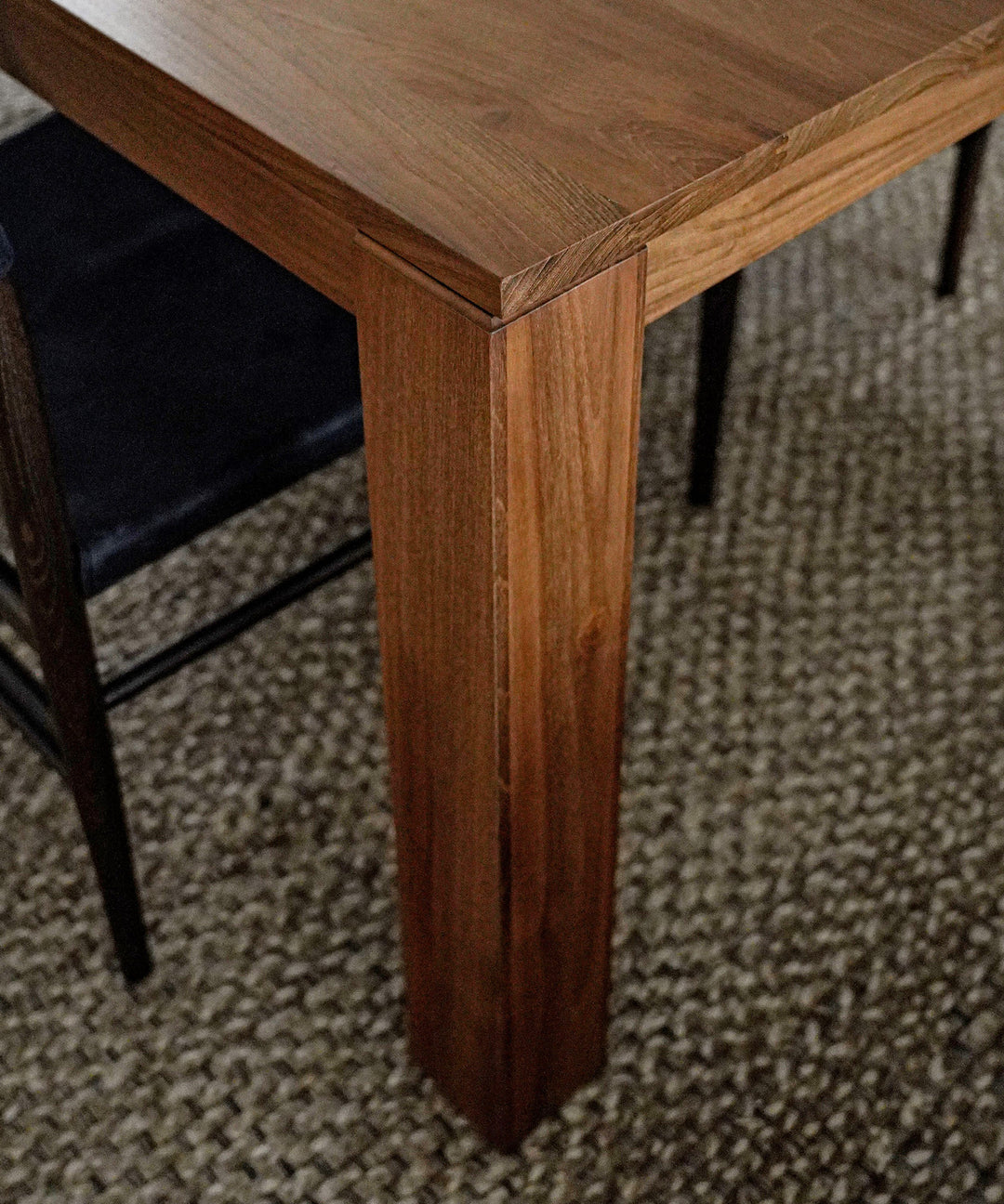 dareels（ダリールズ）GENESIS 180 DINING TABLE ダイニングテーブル