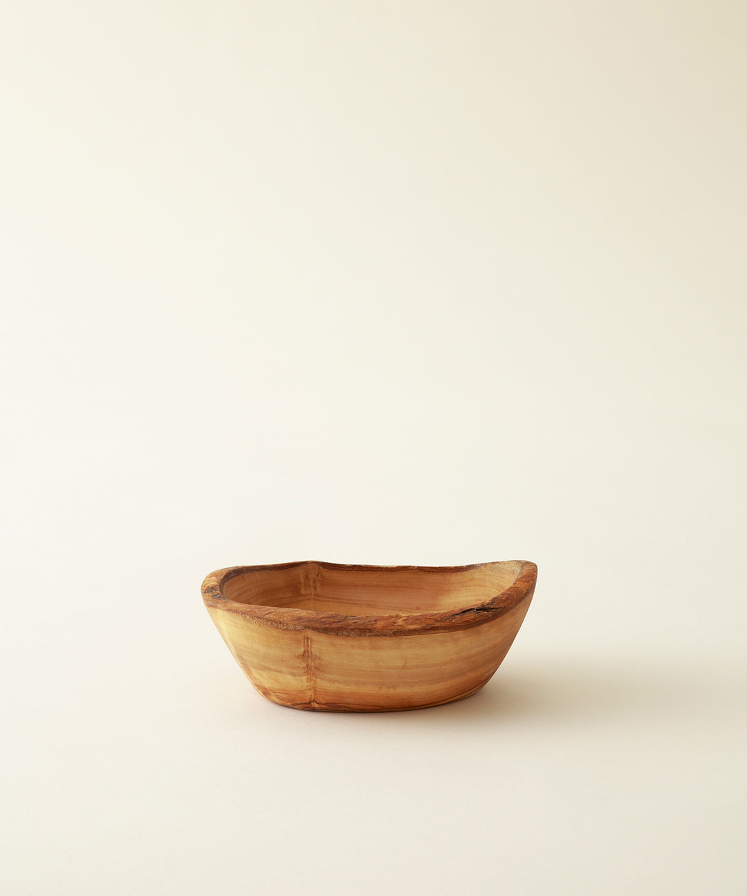 新品 Arte Legno アルテレニョ オリーブウッド ボウル 器 Arte Legno アルテレニョ ボウル 22cm 木 木製 職人さんの手作り 食器