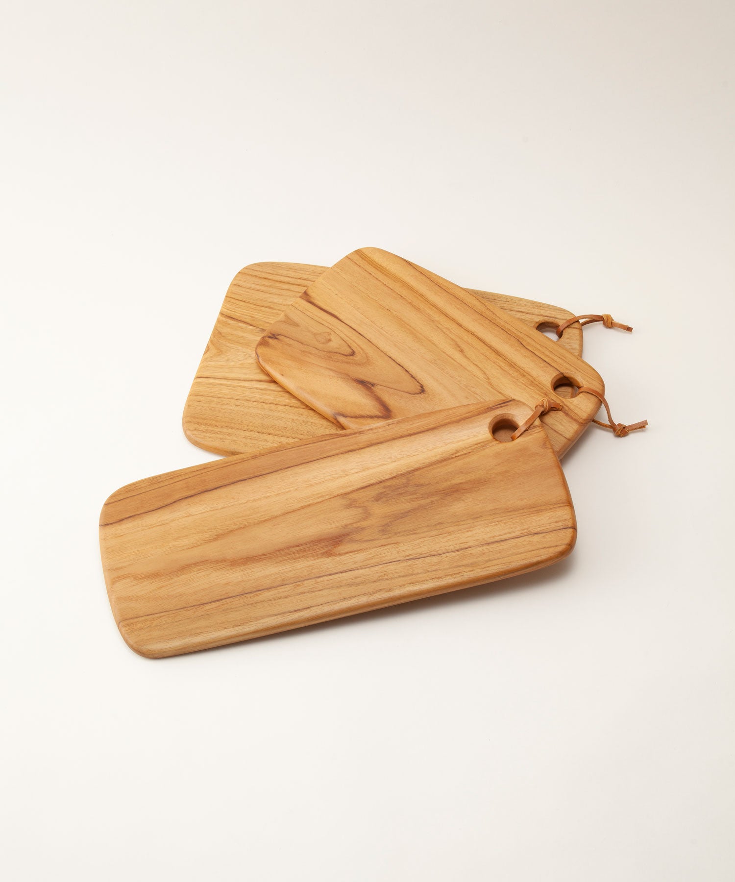 チークカッティングボード