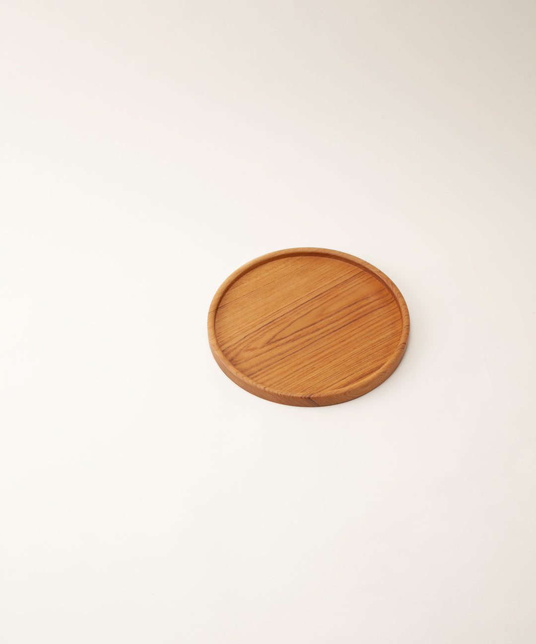 チークラウンドトレイ – TIMELESS COMFORT