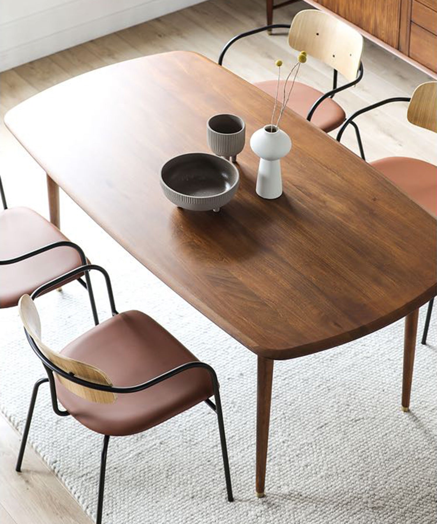 JULIE  DINING TABLE 1600
